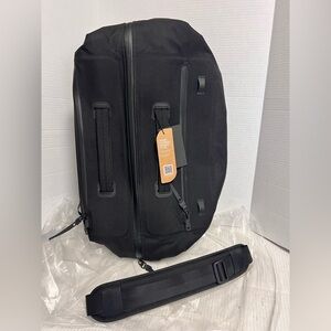 Black Ember DEX45 Duffle/Backpack Bag w/Shoulder strap.